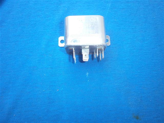 Anlasserrelais 60 /6,75/6,90/6, 90S orig. BMW